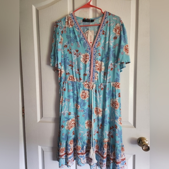 LEANI - Bohemian Summer Dress - Picture 2 of 5
